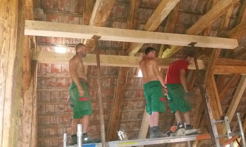 Chemická ochrana drevených trámov