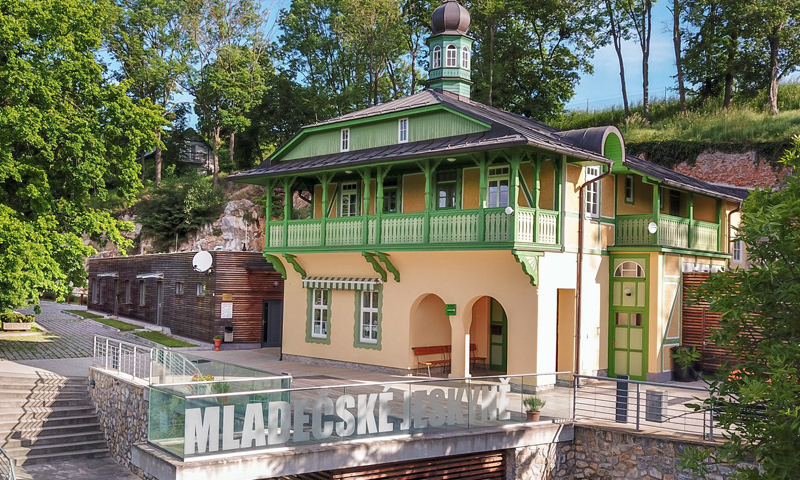 Mladečské jeskyně